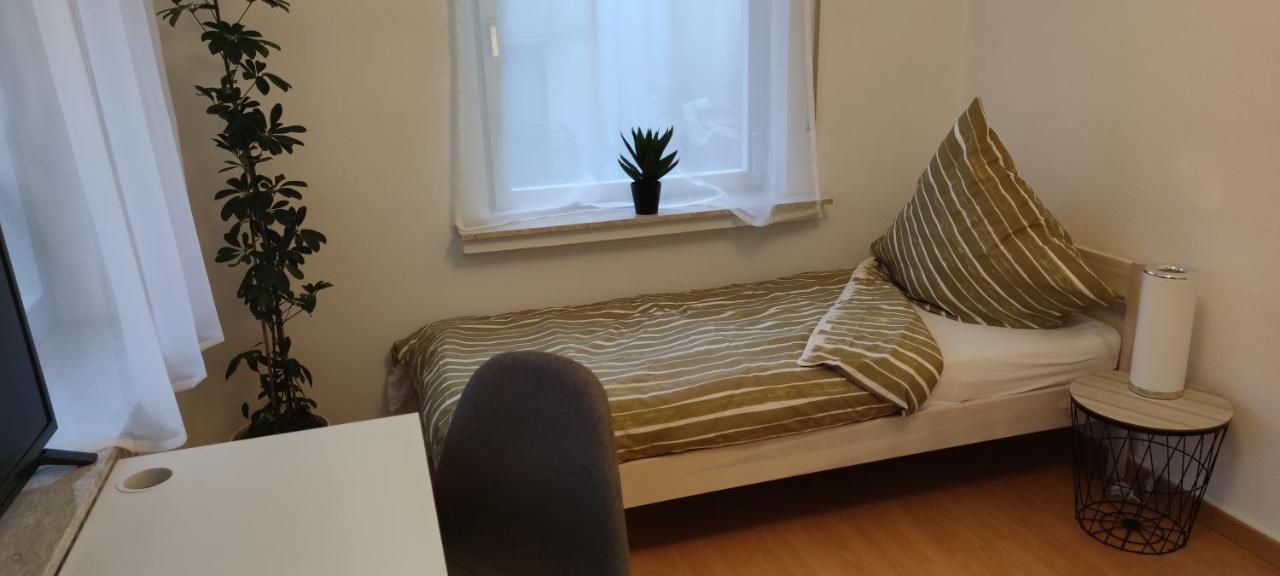 Schoene Und Optimal Gelegene Wohnung Og Weisskirchen المظهر الخارجي الصورة