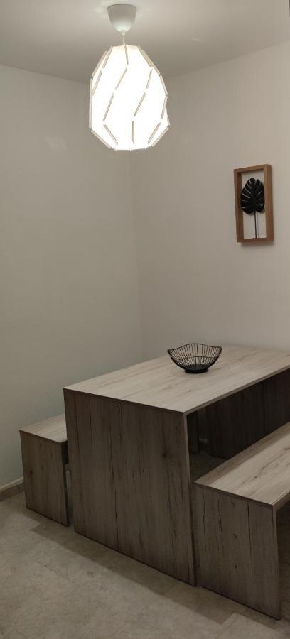 Schoene Und Optimal Gelegene Wohnung Og Weisskirchen المظهر الخارجي الصورة