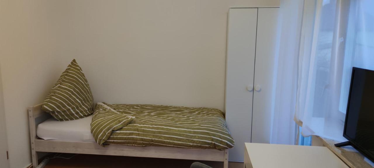 Schoene Und Optimal Gelegene Wohnung Og Weisskirchen المظهر الخارجي الصورة